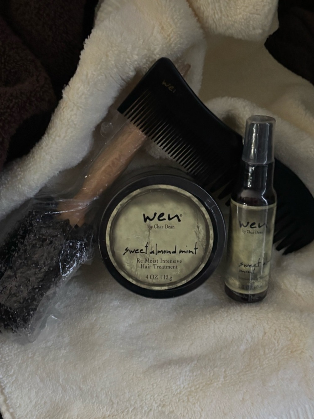 WEN Sweet Almond Mint Hair Treatment. 4-Piece Set. New,Sealed,Unopened Products.